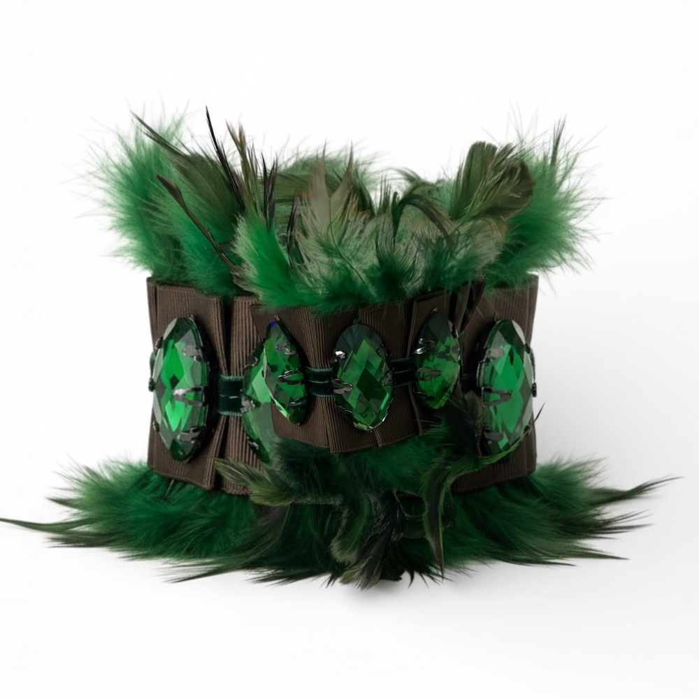 Elegant Green Feathered Bracelet